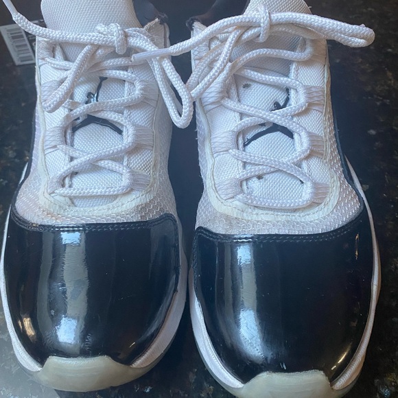 Air Jordan 11 CMFT Low V2 - Picture 4 of 12